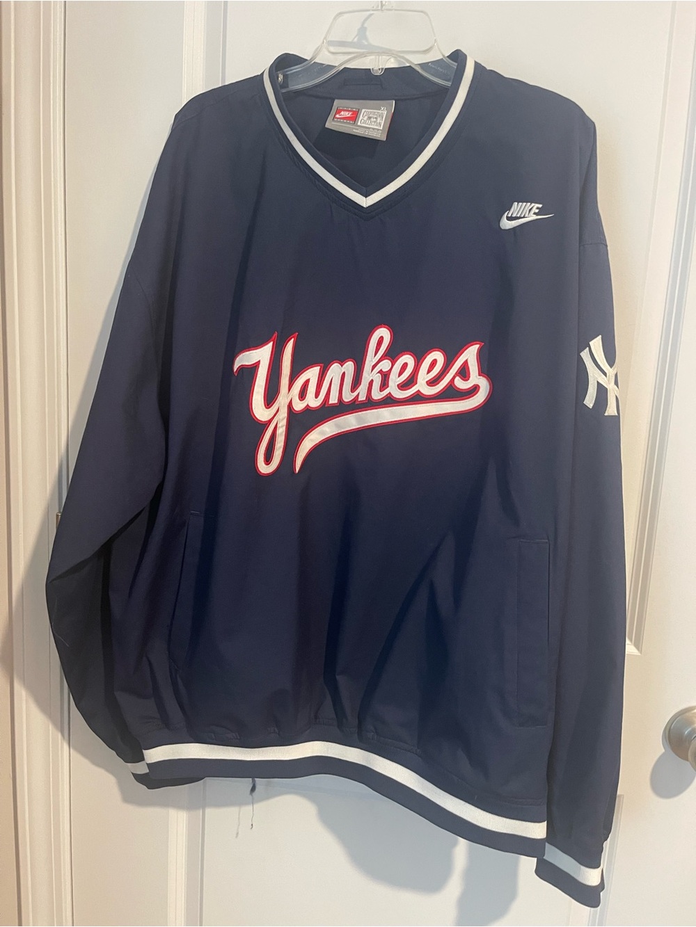 Nike Navy Yankees Script Men’s XL Pullover with White & Red Accents Side zip